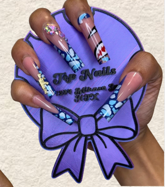 Bow Nailfie